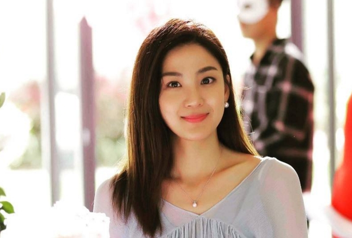 撒娇 曾恺玹(台湾9位神颜女星却红不了,志玲姐姐30