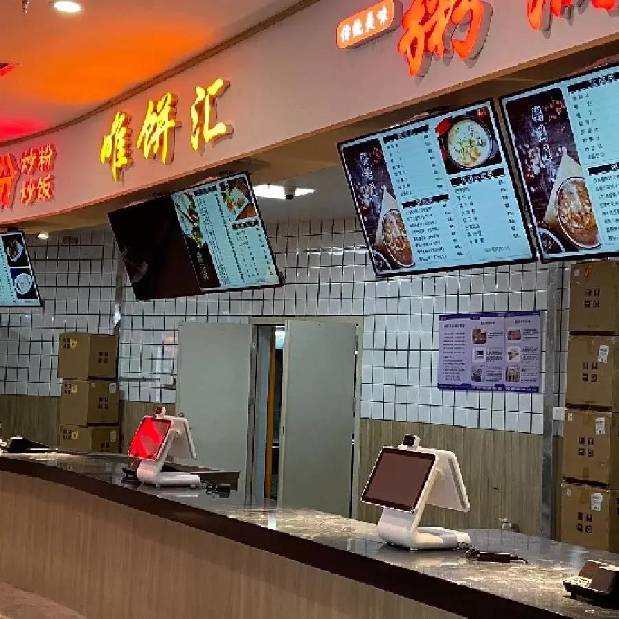 坐拥“网红”餐厅、“超壕”宿舍，用升降机搬行李！这所大学“火”了！