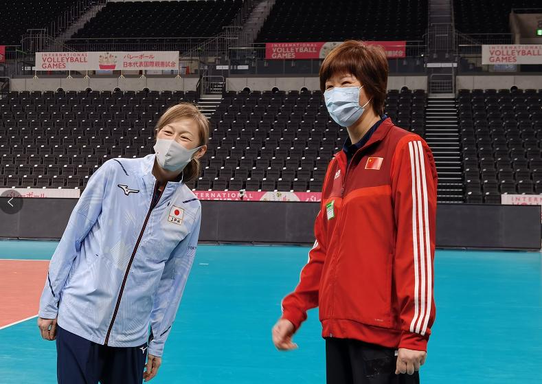 排球運動員有幾人（一共23人，中國女排最新全家福出爐！朱婷、袁心玥、張常寧肩并肩）