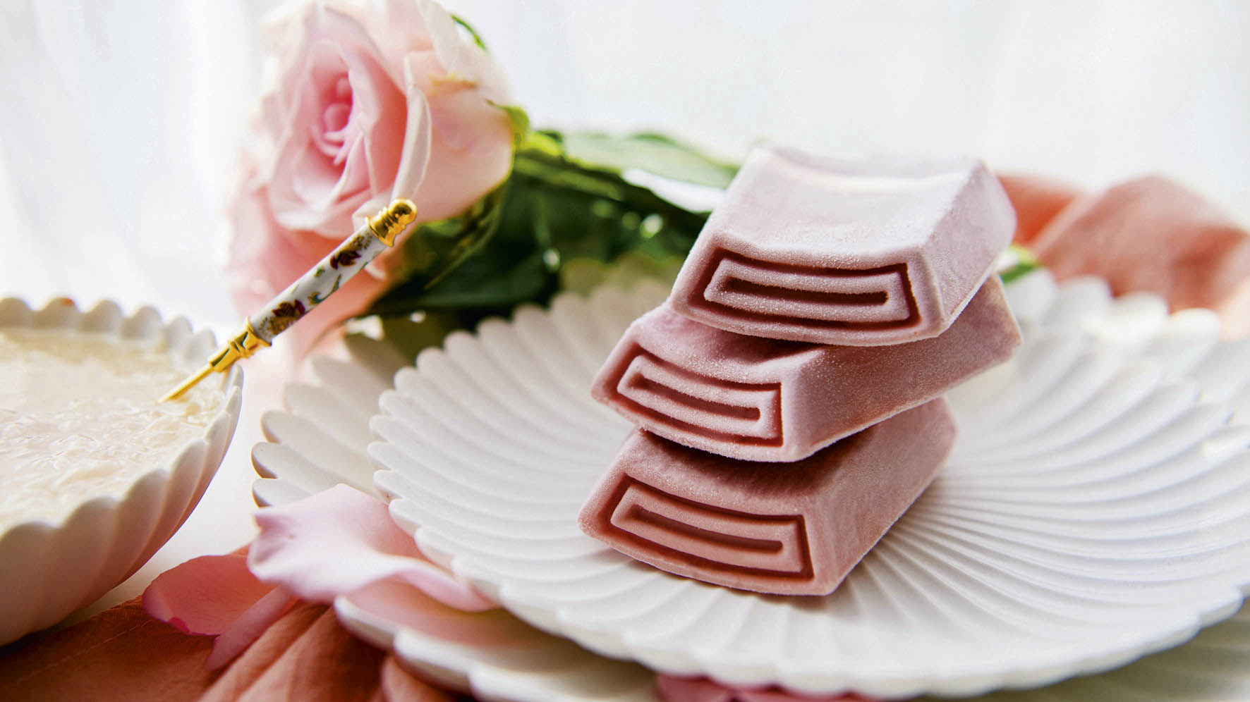 雪糕市场规模达1239亿元，从季节性街头消费转为家庭长期消费品，各类国产高端冰品风靡全国，凭的是什么？