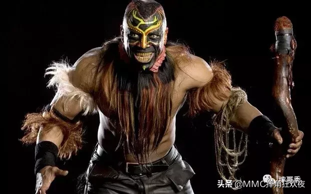 WWE历史上超级变态的人物！大口吃虫，令人害怕