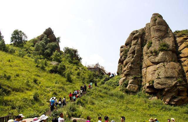 敕勒川，阴山下，天似穹庐，笼盖四野——辉腾锡勒草原黄花沟风景区