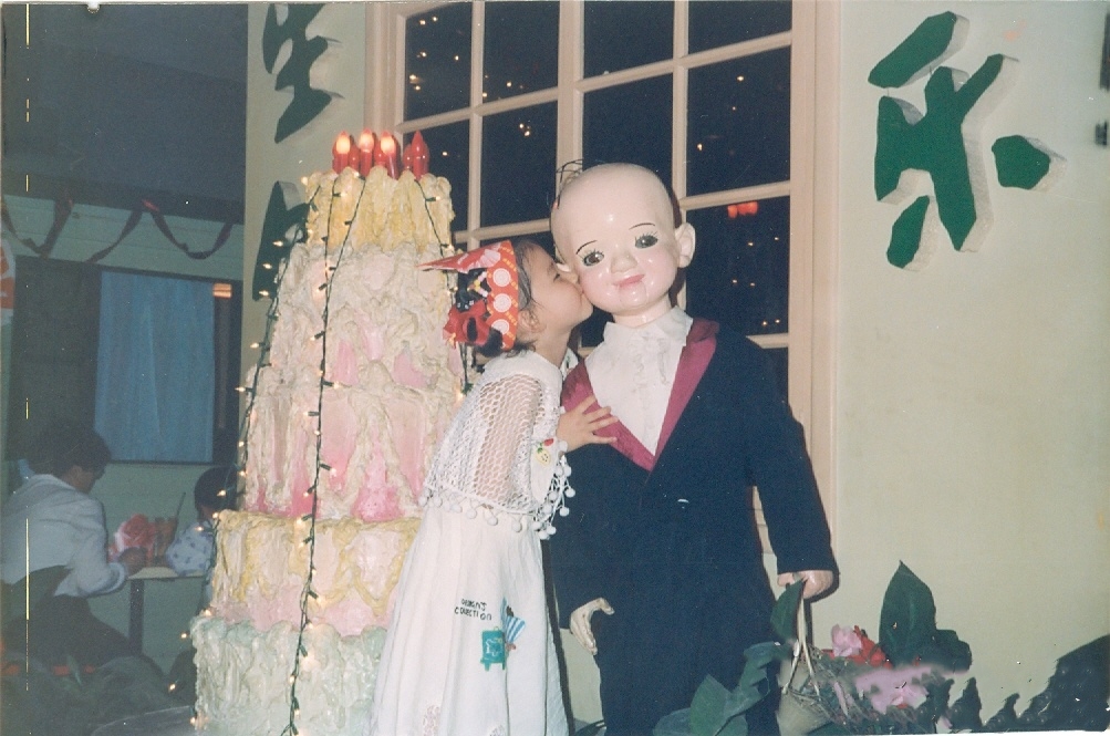 80年代天津就有主题餐厅,三毛机器人当经理,施光南写《生日歌》