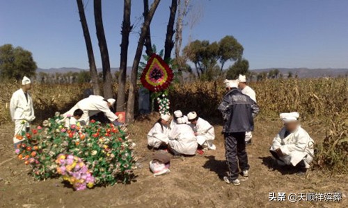 探秘：葬礼结束后成都人的祭拜习俗