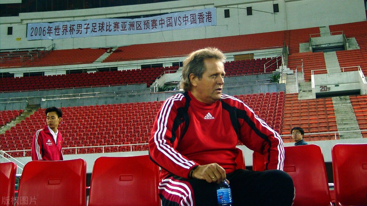 國足06年世界杯預選賽（國足02年后世預賽成績：高洪波救火隊員創最佳成績，06最可惜）
