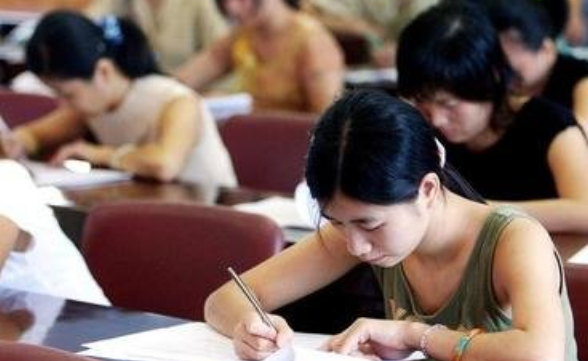 这类证书大多情况用处并不大，大一新生需提前了解，避免“入坑”