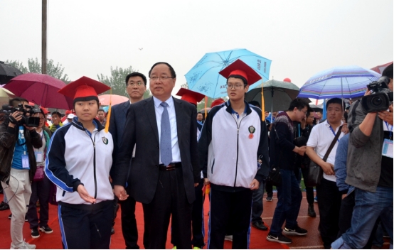 衡水中学靠“压榨”学生时间提高成绩？清华副校长、院士发声了