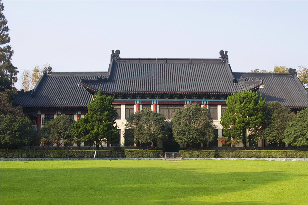 江苏省高校排名，东南大学全国前十却被挤出省前三，学生争议不断