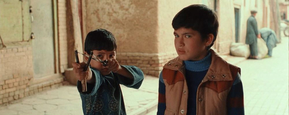 兄弟被强暴，他假装没看见：千万别当爱的炮灰，叫人心疼