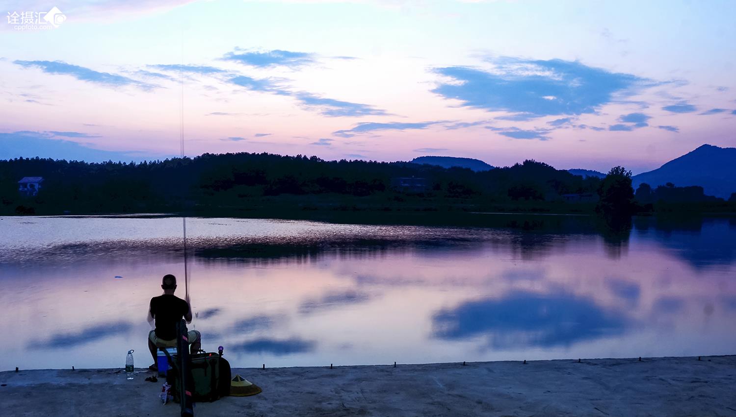 夜钓鲫鱼最佳时间（夏季钓鱼夜钓就是首选）