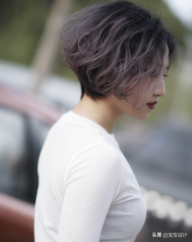 今年流行全头烫短发发型30款