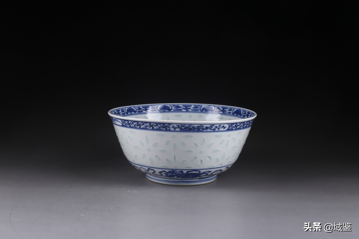 “人间瓷话”精美明清瓷专场：瓷上山水釉里诗，百世流芳共传之