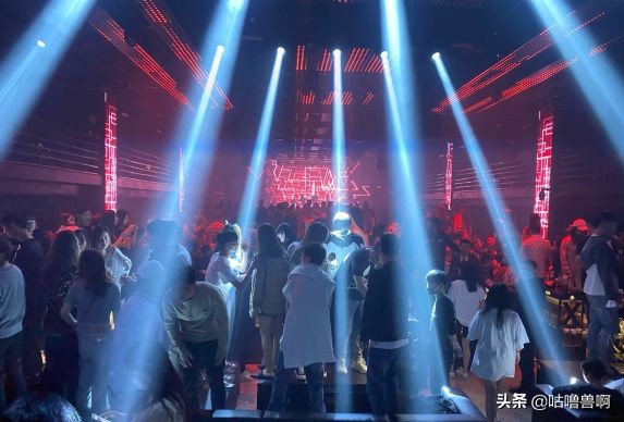 科普贴！第一次蹦迪，怎么让别人以为你是个老手？