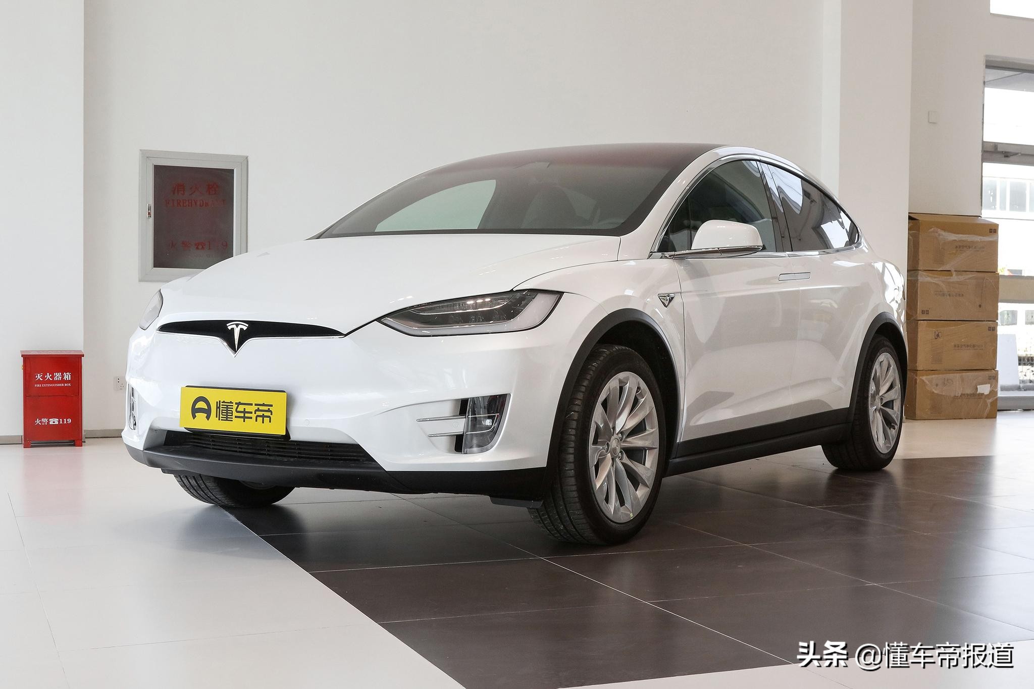 新车｜开启电动新篇章 实拍解析宝马iX