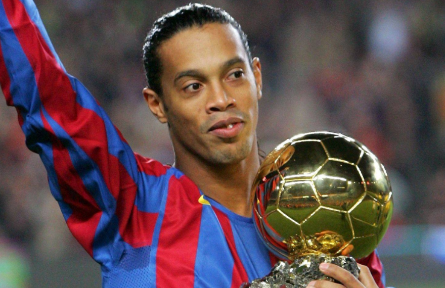 前世界足球先生小罗即将复出,39岁巴西巨星已退役548天) - 大米体育网