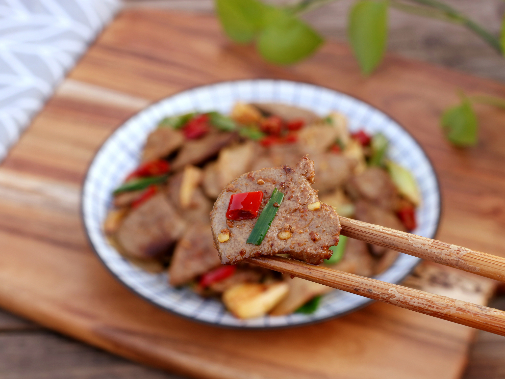 冬天吃猪肝不如吃羊肝,维生素a含量排第一,视力不好的人要多吃