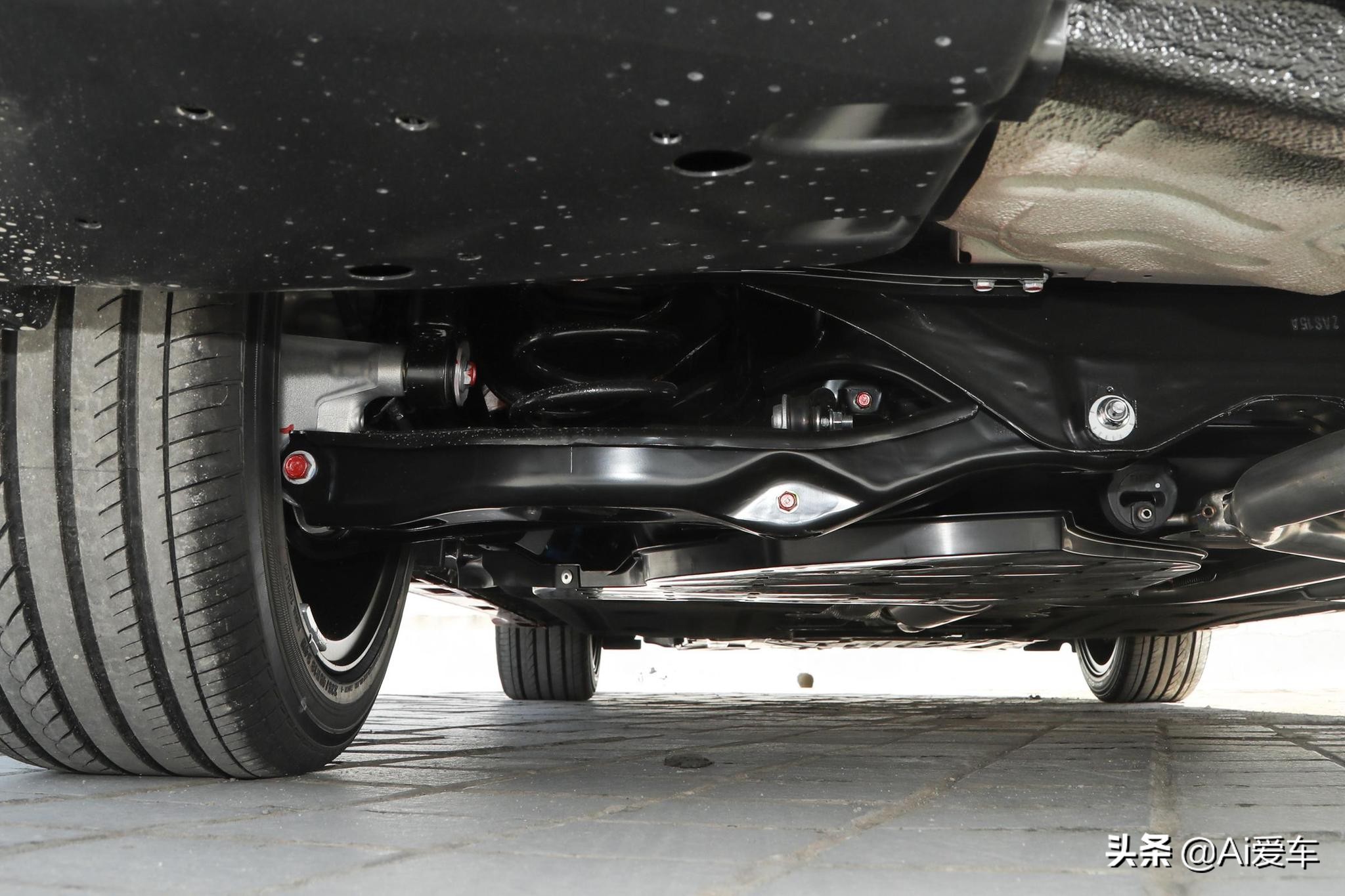 4.4L油耗日系家用大轿车，销量大口碑好品质出众，实拍新本田雅阁