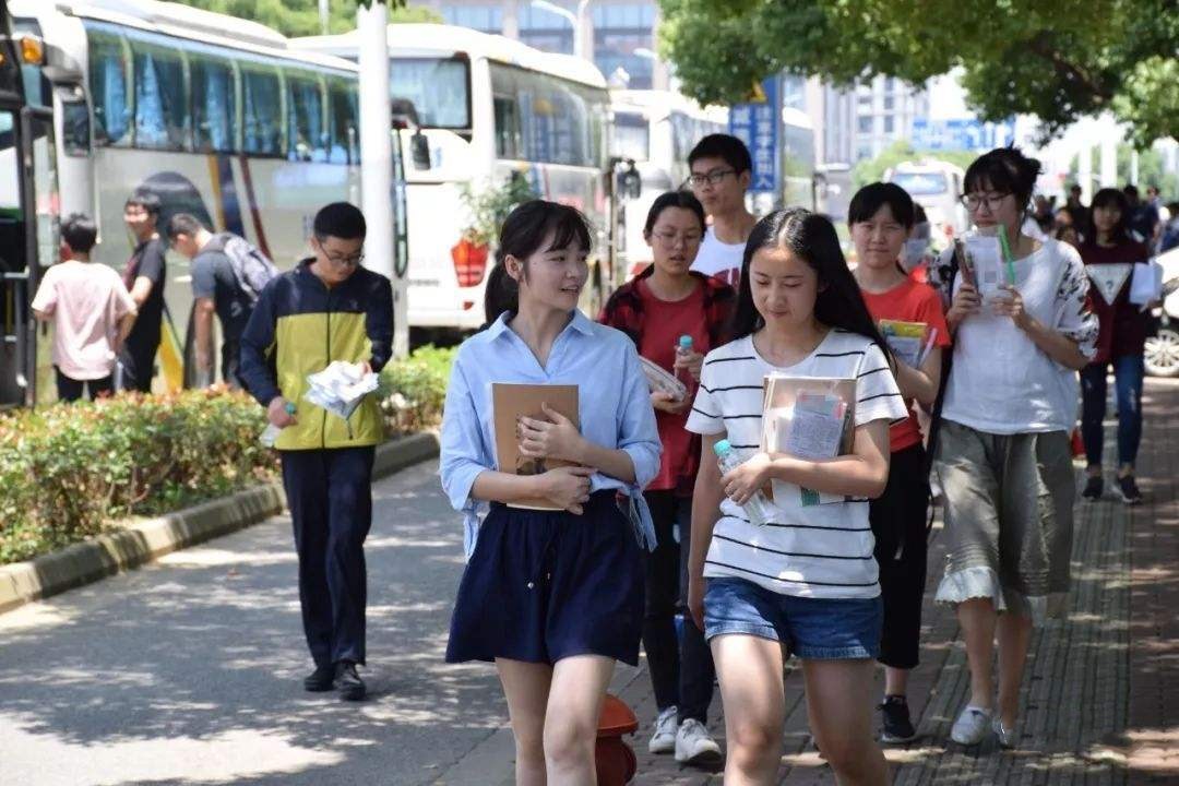 2020年高考理综简单？并不见得是好事，这两类学生最吃亏