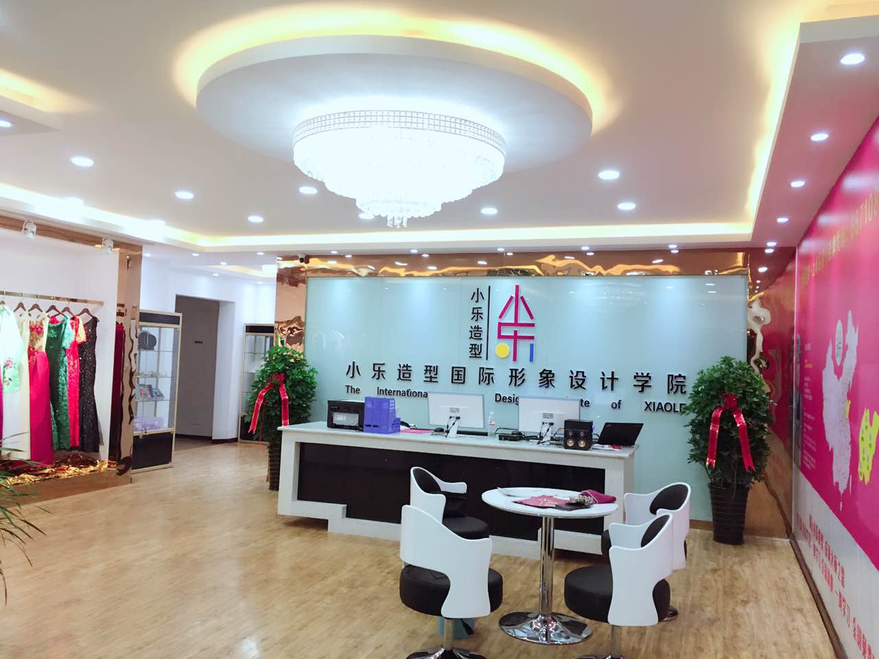 美妆课程培训班（菏泽盘发化妆培训0菏泽化妆短期培训班好的推荐）