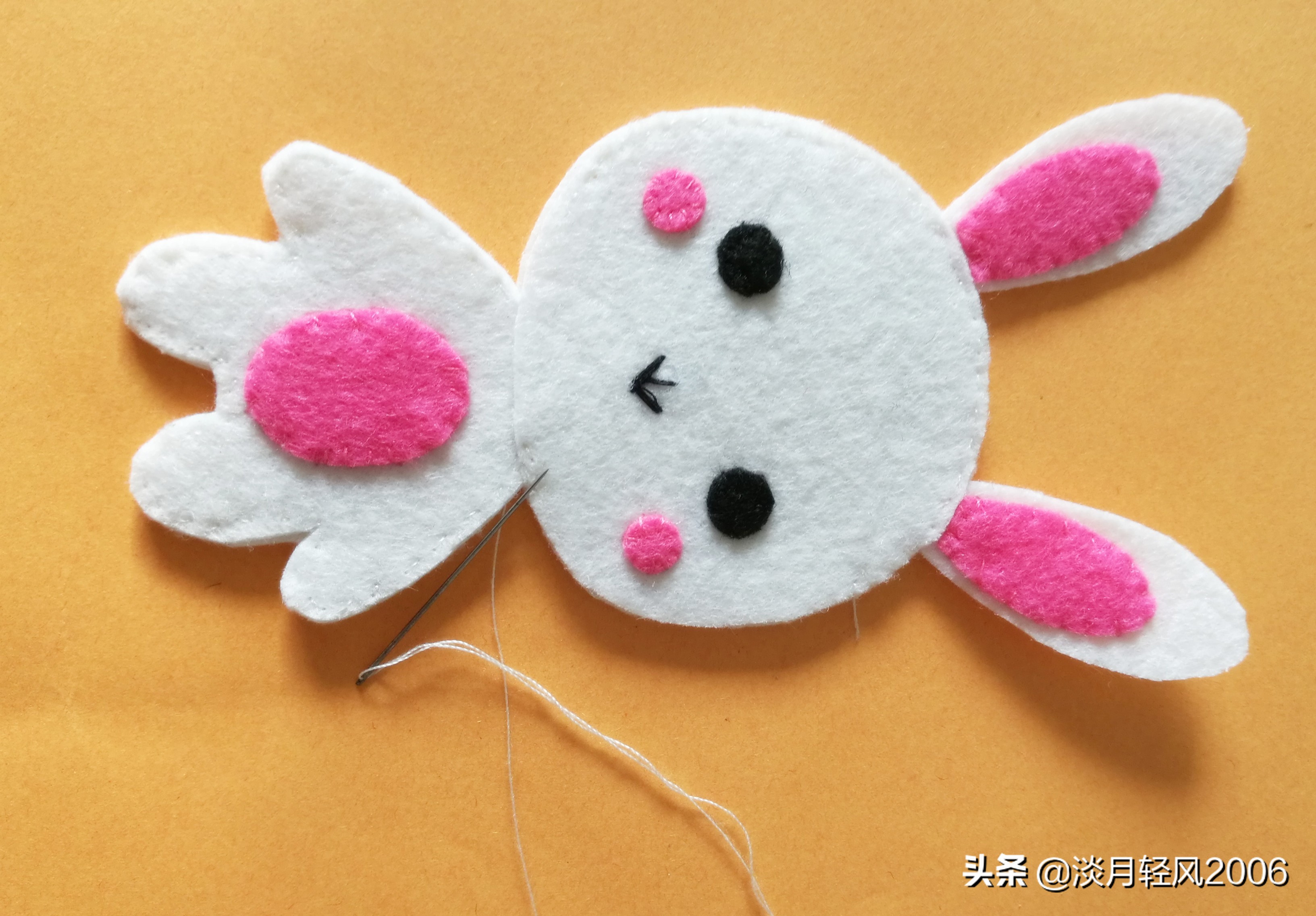 不织布小制作,简单的小兔子书签的做法,可以当手工作业