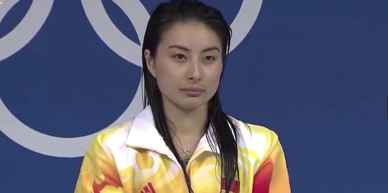 肖若腾体操零失误，却被裁判扣分，中国体操奥运冠军集体力挺