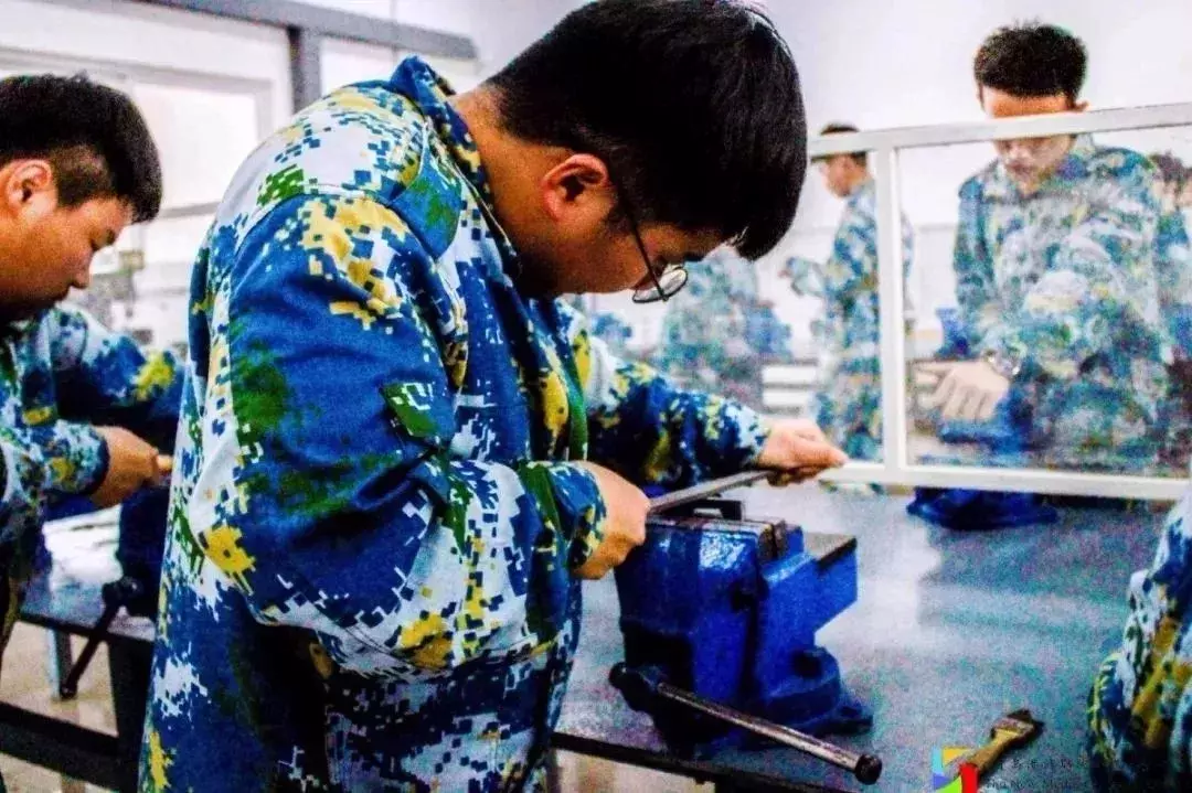 “硬核港湾”：细数青岛港湾职院的高光时刻，错过等一年