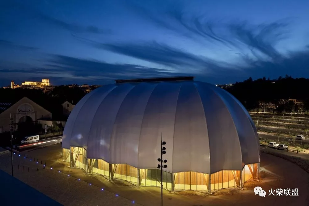 国内外优秀大学校园设计作品，看看别人的大学可以有多美