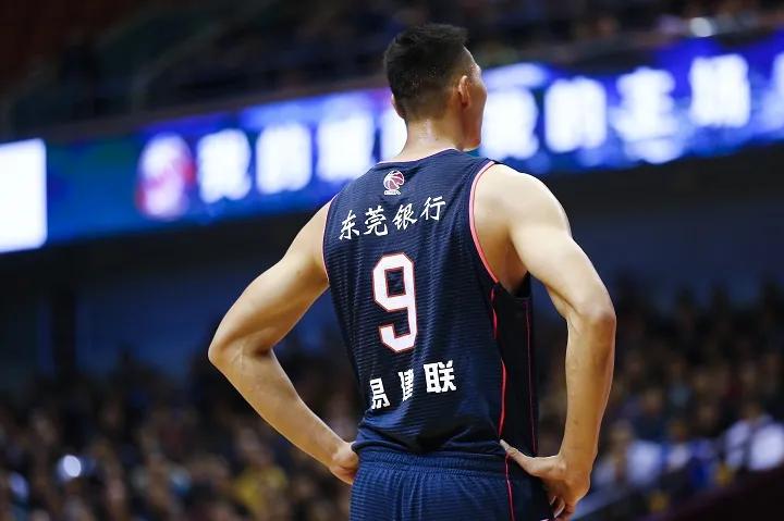 cba50大巨星现在在哪里(CBA现役50大球星第1位：易建联)