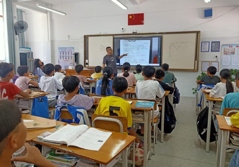 深圳市東昌小學(xué):構(gòu)建新型師生關(guān)系(圖6) 深圳市東昌小學(xué):構(gòu)建新型師生關(guān)系(圖6)