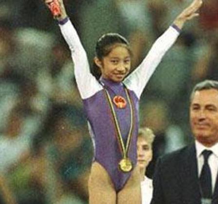 陆莉平衡木为什么没获得冠军(29年前巴塞罗那奥运会，陆莉以替补身份上场，靠6个满分拿到金牌)
