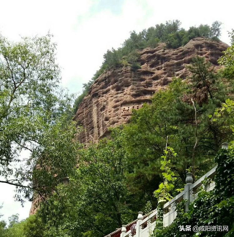 甘肃：麦积山风光