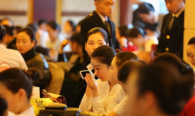 空乘面试——面试的十个经典问题与答案