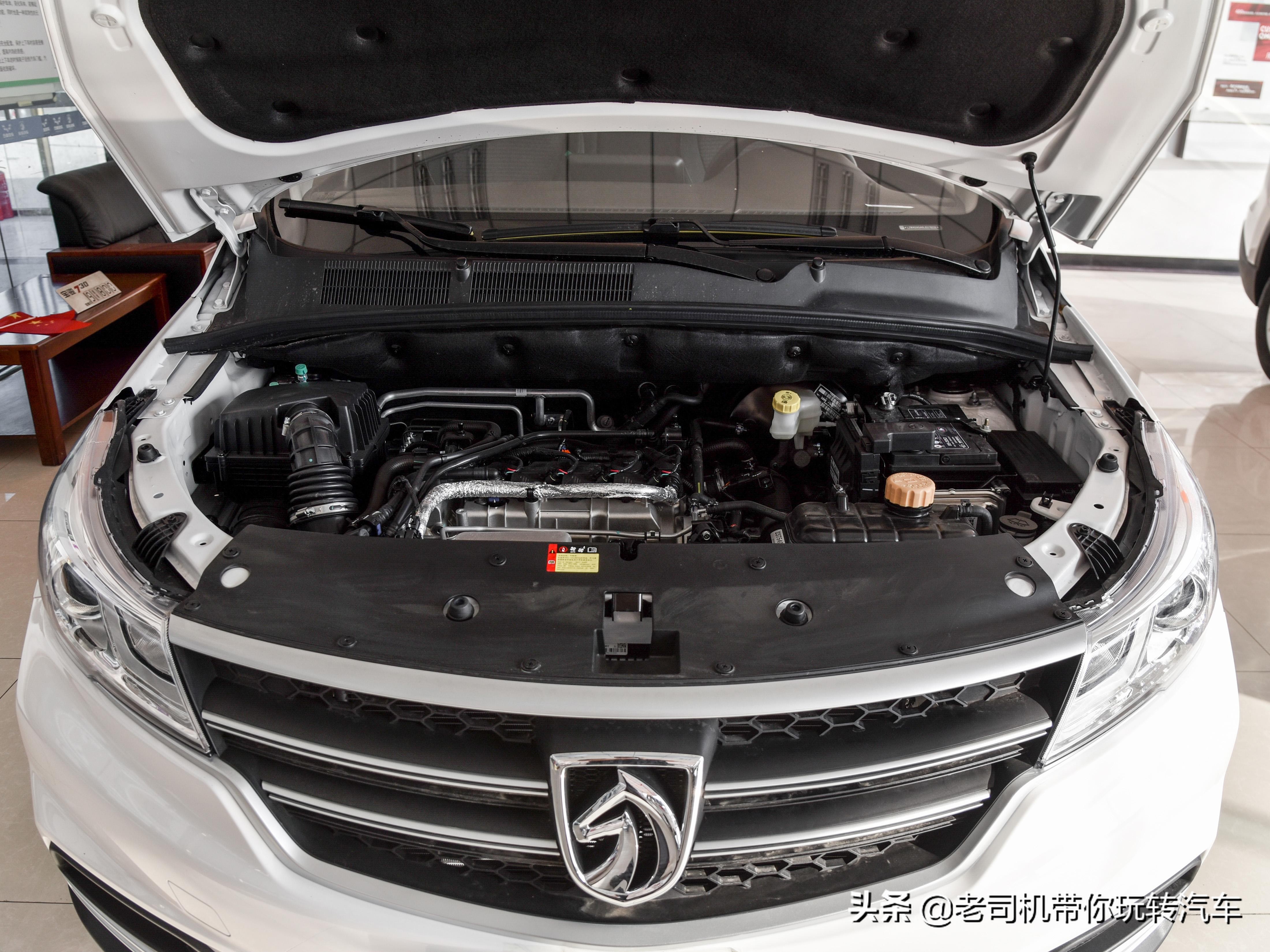 7座MPV的入门低价车，1.5T自动挡都有，7.6L油耗，带你看宝骏730