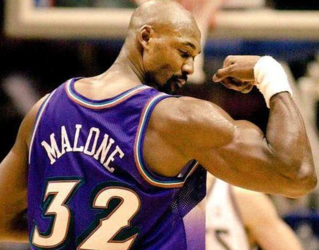 nba加强版马龙有哪些(卡尔·马龙,在90年代的内线,是一个异类的存在)
