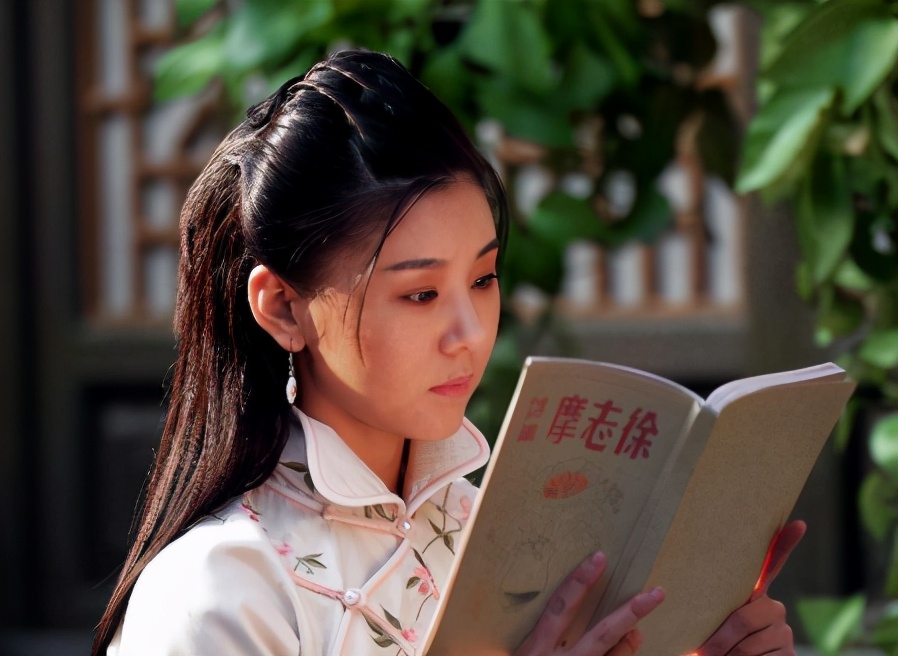 李小萌：15岁出道，被丈夫视作珍宝，拍戏多年一次吻戏都没接过