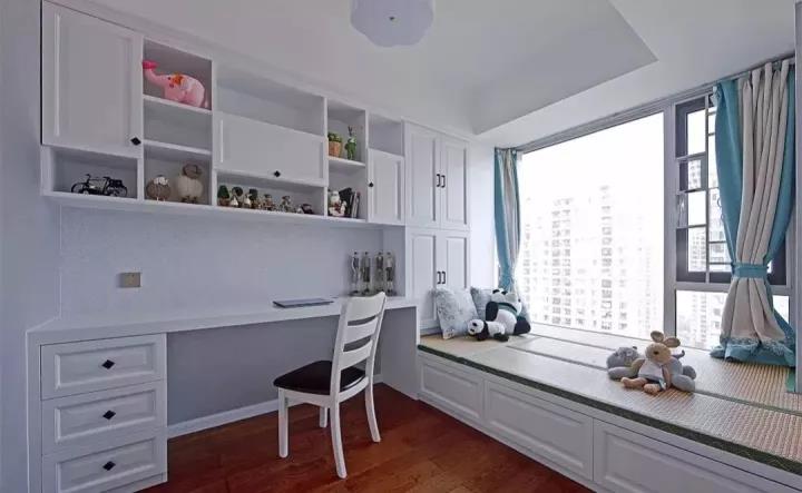 小卧室太小很头疼?试试这3种榻榻米设计方案,很实用