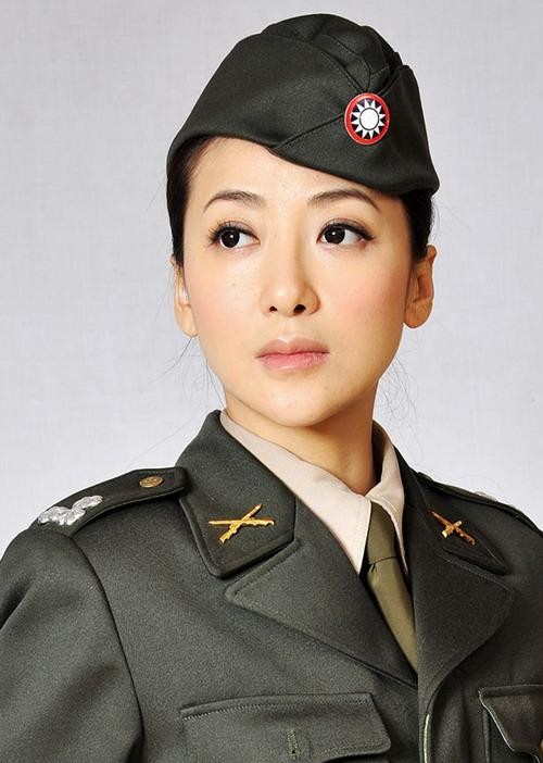 陈紫函 ,出生在重庆,出生于湖北省武汉市黄陂区,中国大陆女演员,毕业