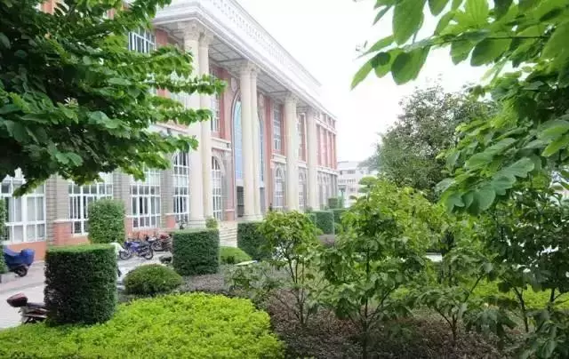 重庆名校都在主城？区县这10所学校同样牛气