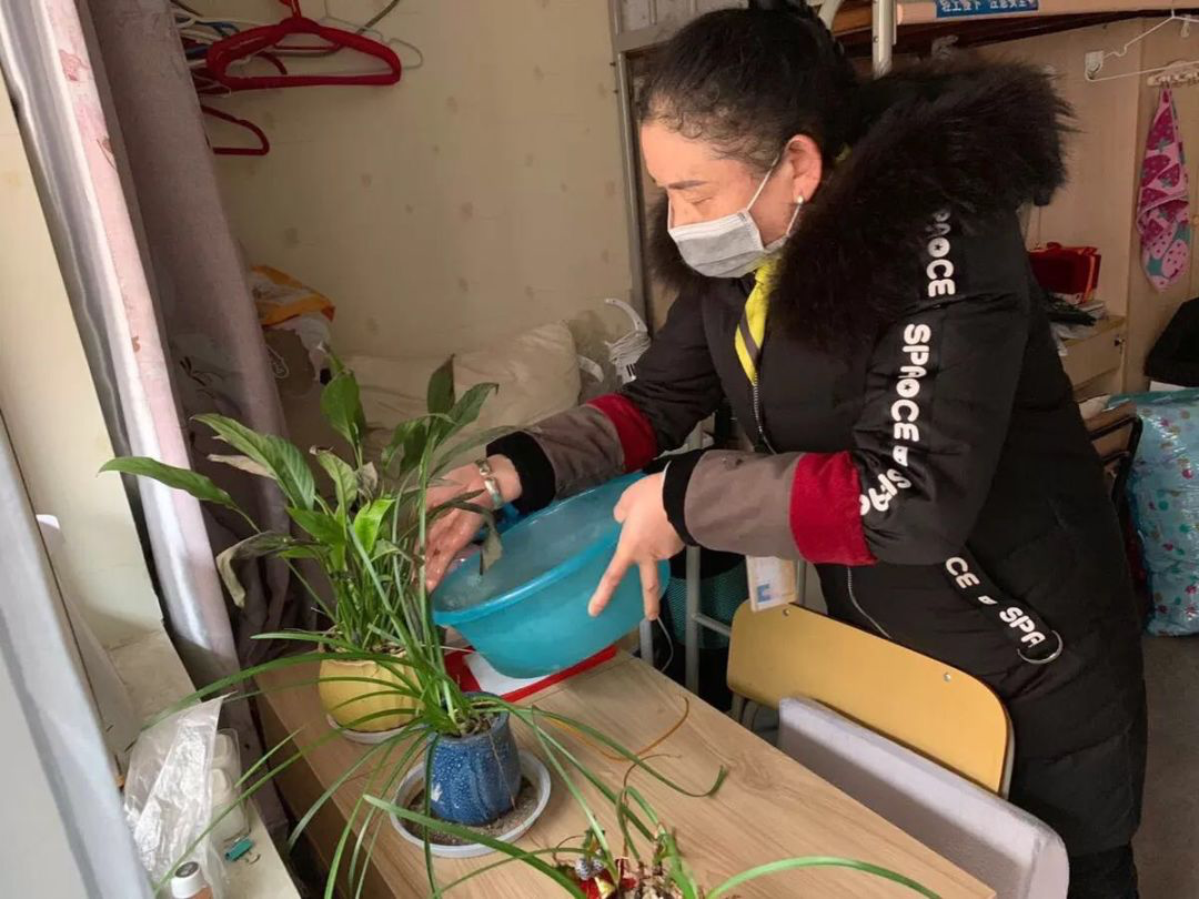 无法返校，寝室会不会一团糟？且看浙大宿管阿姨暖心服务！