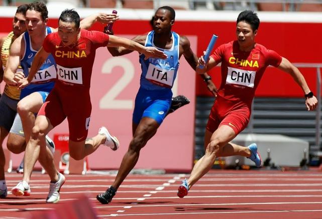 男子100米决赛时间（苏炳添携9秒83再冲金！21：50，CCTV5直播：男子4×100米接力决赛）