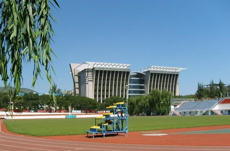 这所大学很神秘，入学还需要签保密协议，但毕业就能端铁饭碗