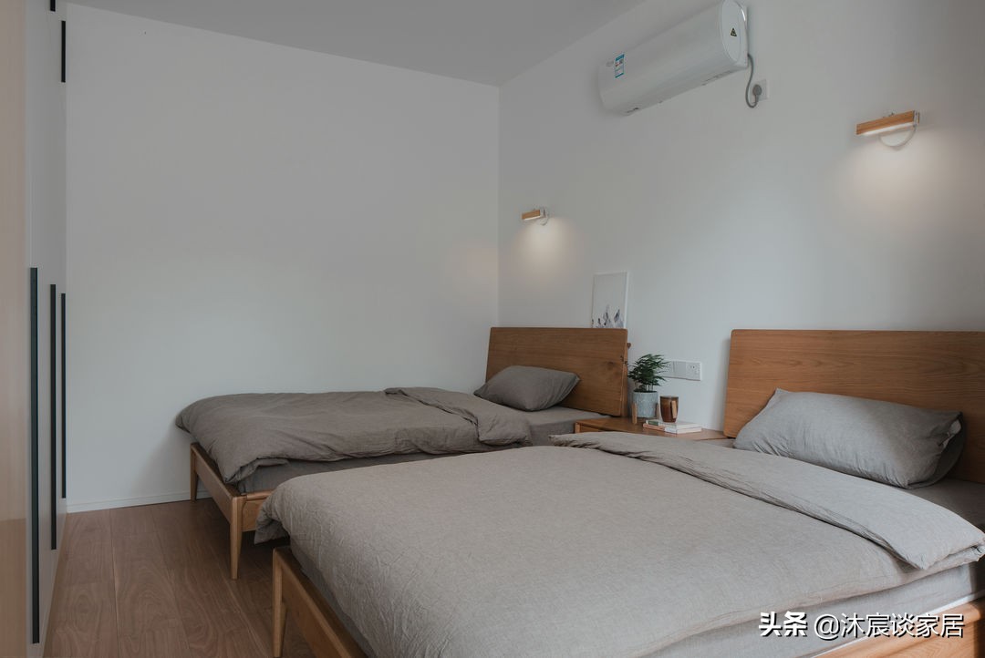40岁大叔把客厅去掉，装修成极简新中式，新家静谧又美好，好喜欢