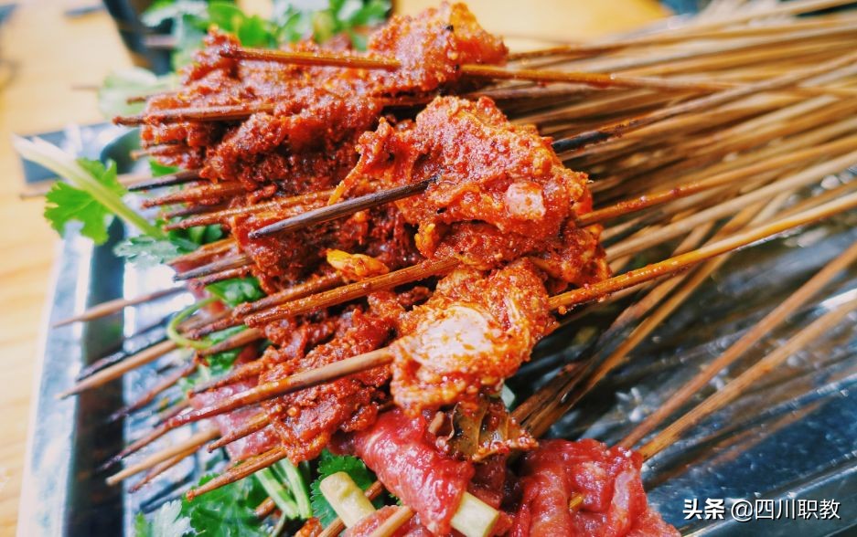 德阳有两所单招名校，被誉为工农村“清华北大”