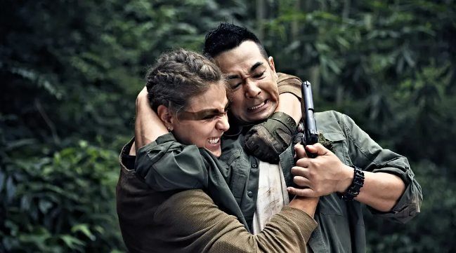 电视剧反击演员表介绍(赵文卓自导自演《反击》,结尾创意满满,直接