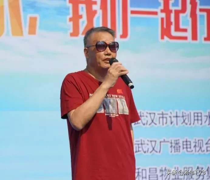 社区居民自排自演的情景朗诵《水之歌》《呼唤》,让人感动到哭……