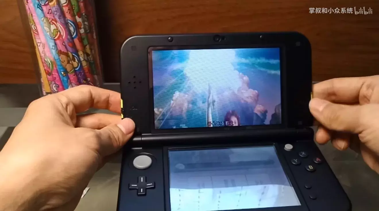 游戏玩腻了，来用任天堂3DS掌机看3D电影吧