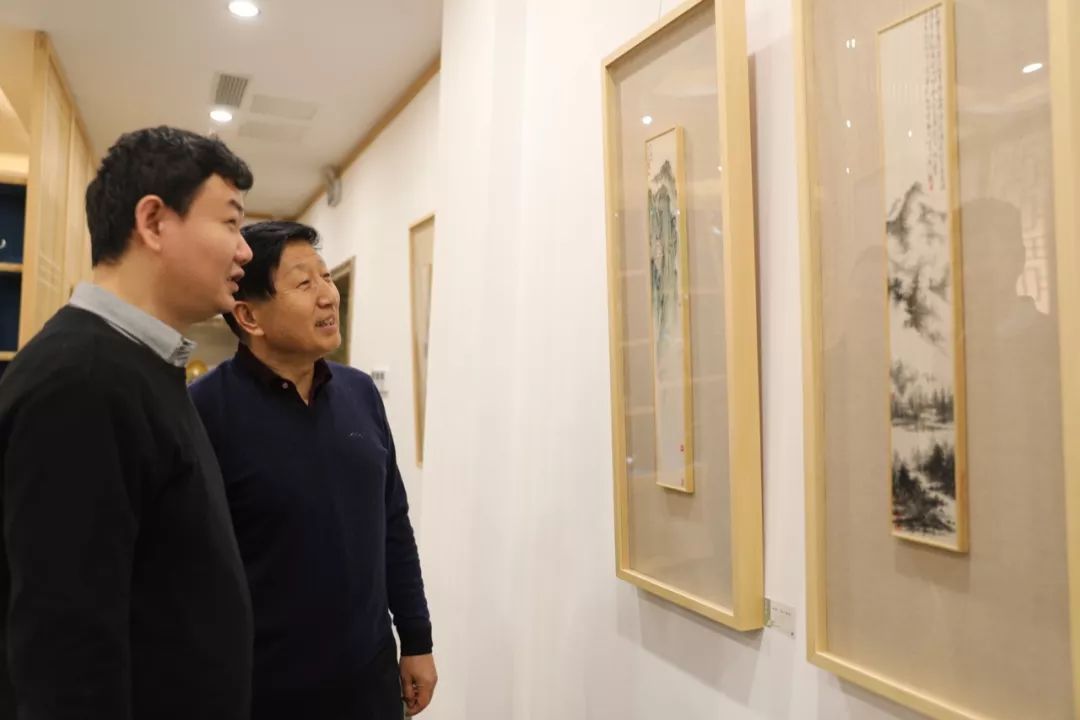 山水马龙是什么意思(云起时——马龙山水画作品展在北京华亚艺术基金会隆重开幕)