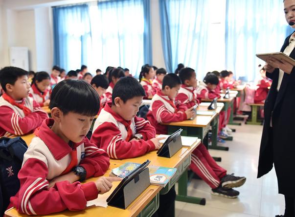 4篇小学生0分作文，老师看完忍不住笑，家长脸红：不是我教的