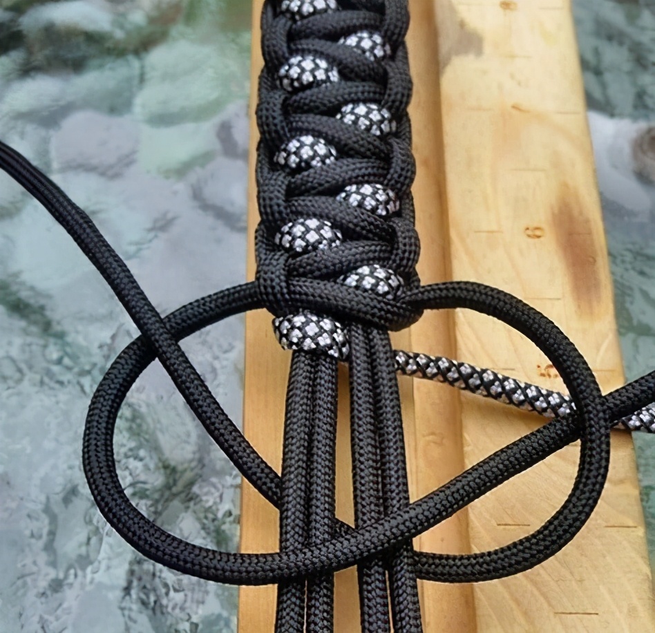 手工diy这7种适合男生佩戴的手链,查看编绳的方法与图解教程