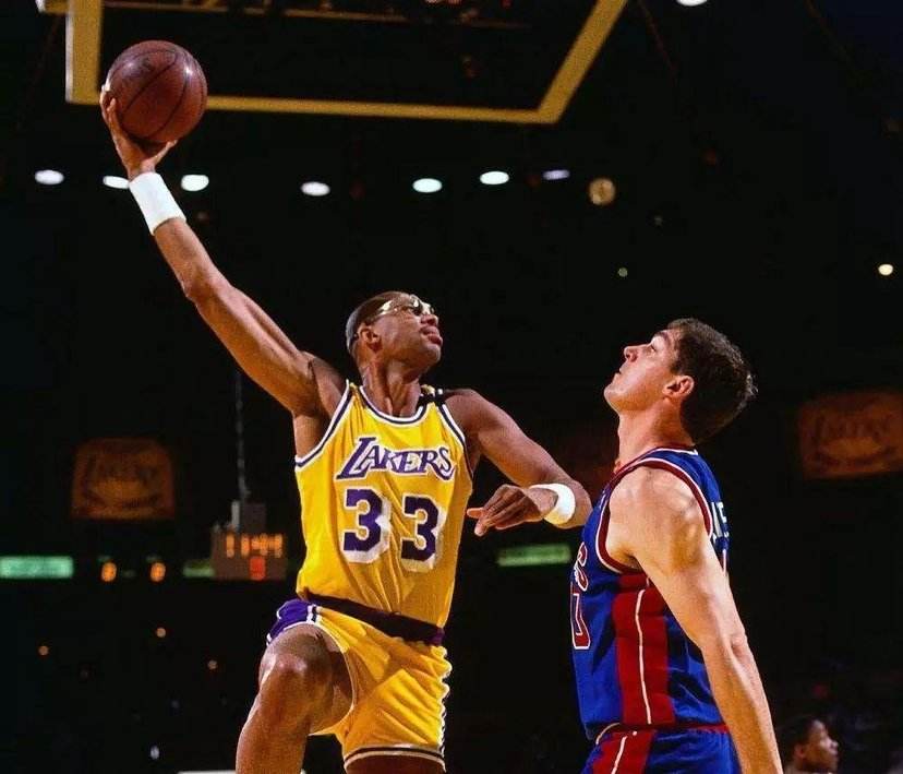 最強(qiáng)nba什么時(shí)候出喬丹（NBA前14順位最強(qiáng)代表：13順位屬科比，3順位屬喬丹，狀元之位呢？）
